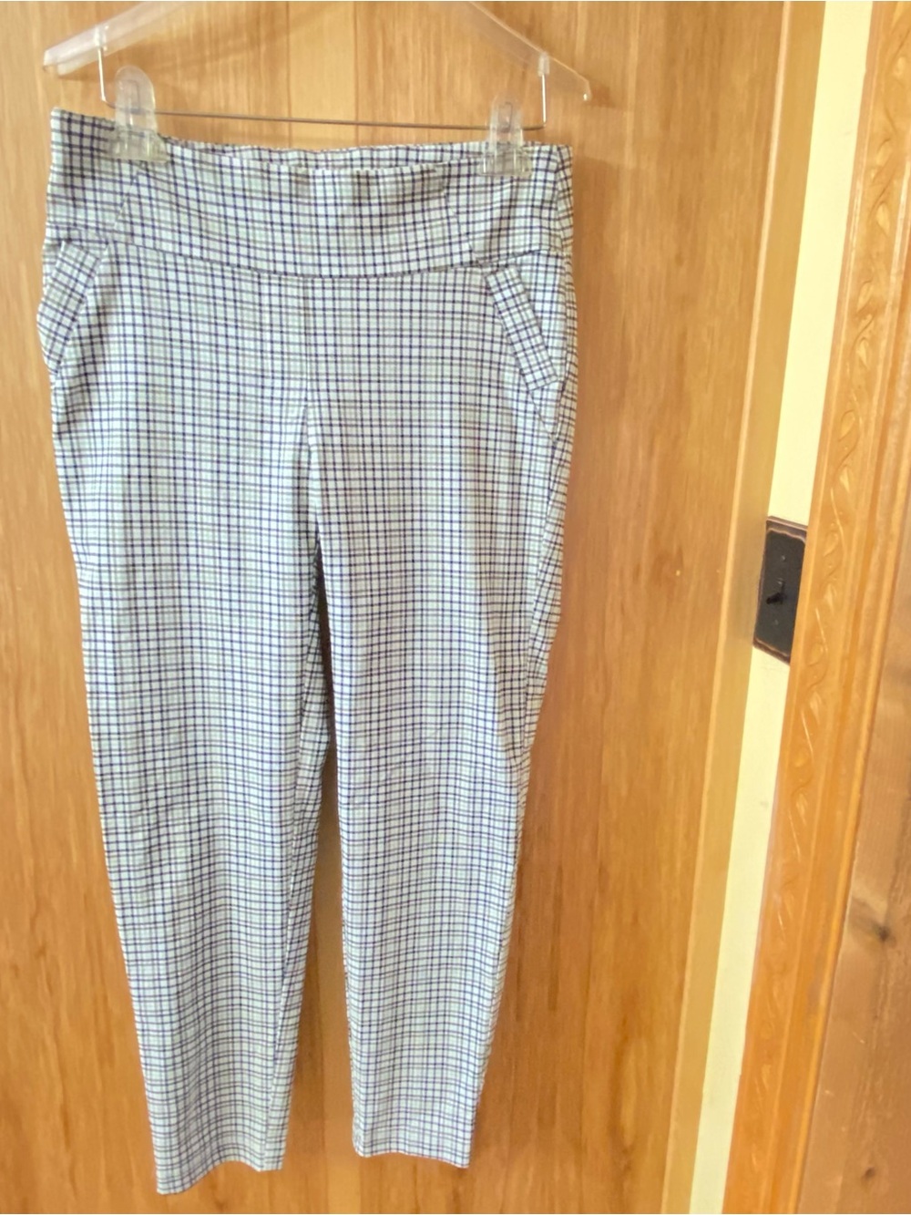 Plaid Pull-On Tapered Pants - Sz M.  Colors are green,black and white. Stretchy